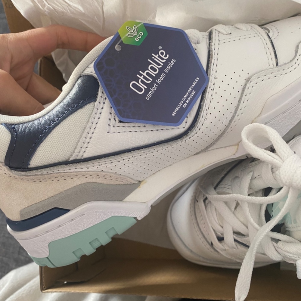 New Balance 550 - Picture 3 of 4